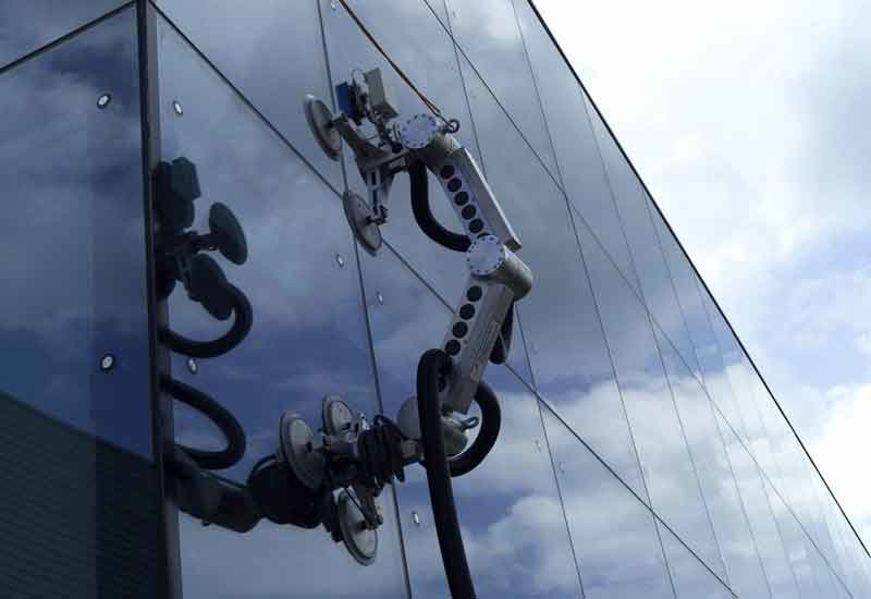 robotic-window-cleaners